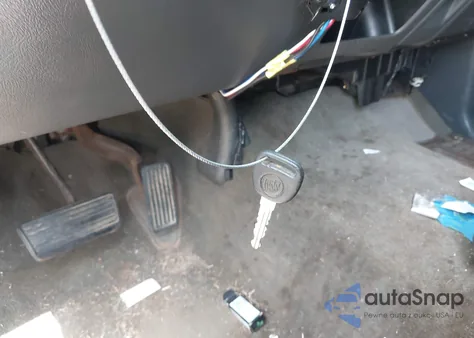 2004 Chevrolet Silverado 2500 Ls z USA, uszkodzony, nr VIN 1GCGK23UX4F225872